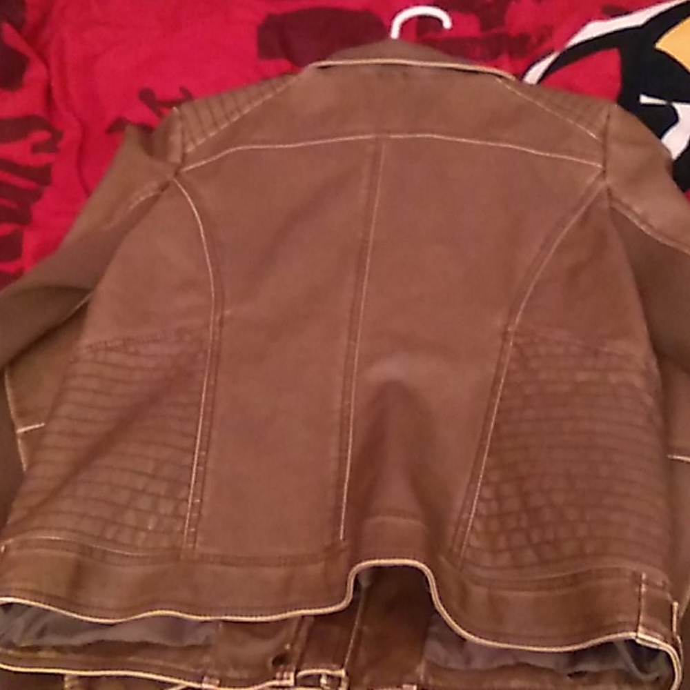 Leather jacket - Picture 3 of 3